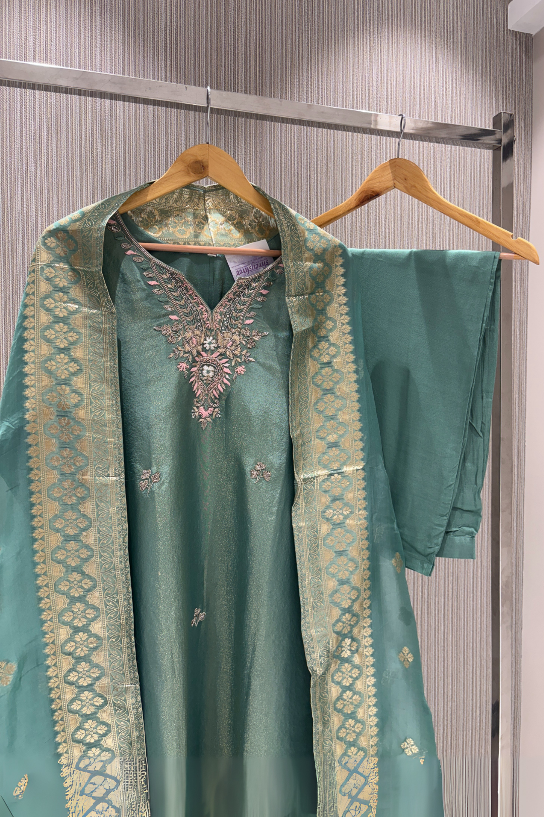 Green Boolean work Tissue  Salwar Suits 1028-10125